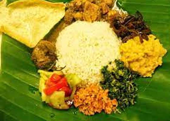 Rice and curry in Sri Lanka - HasFre Tours